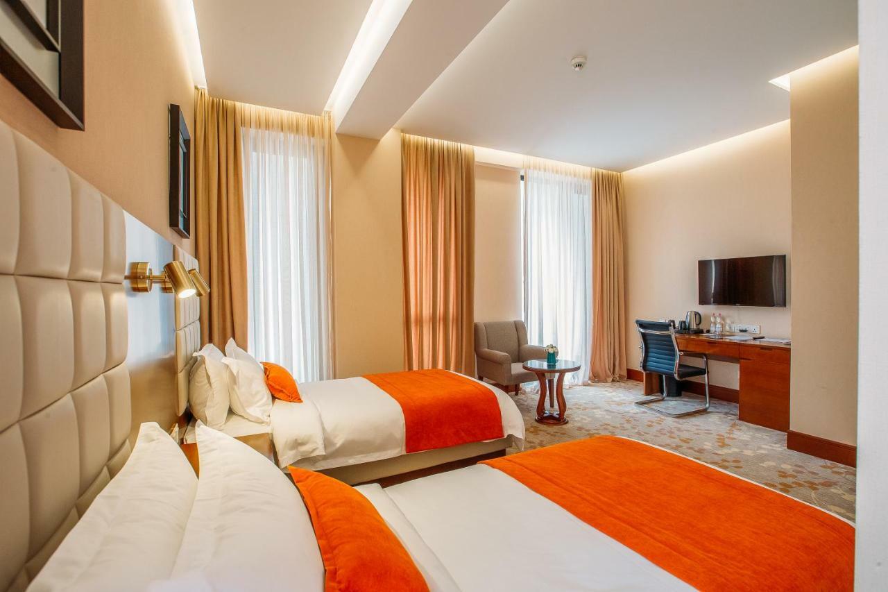 Reikartz Horizont Tbilisi Otel Dış mekan fotoğraf
