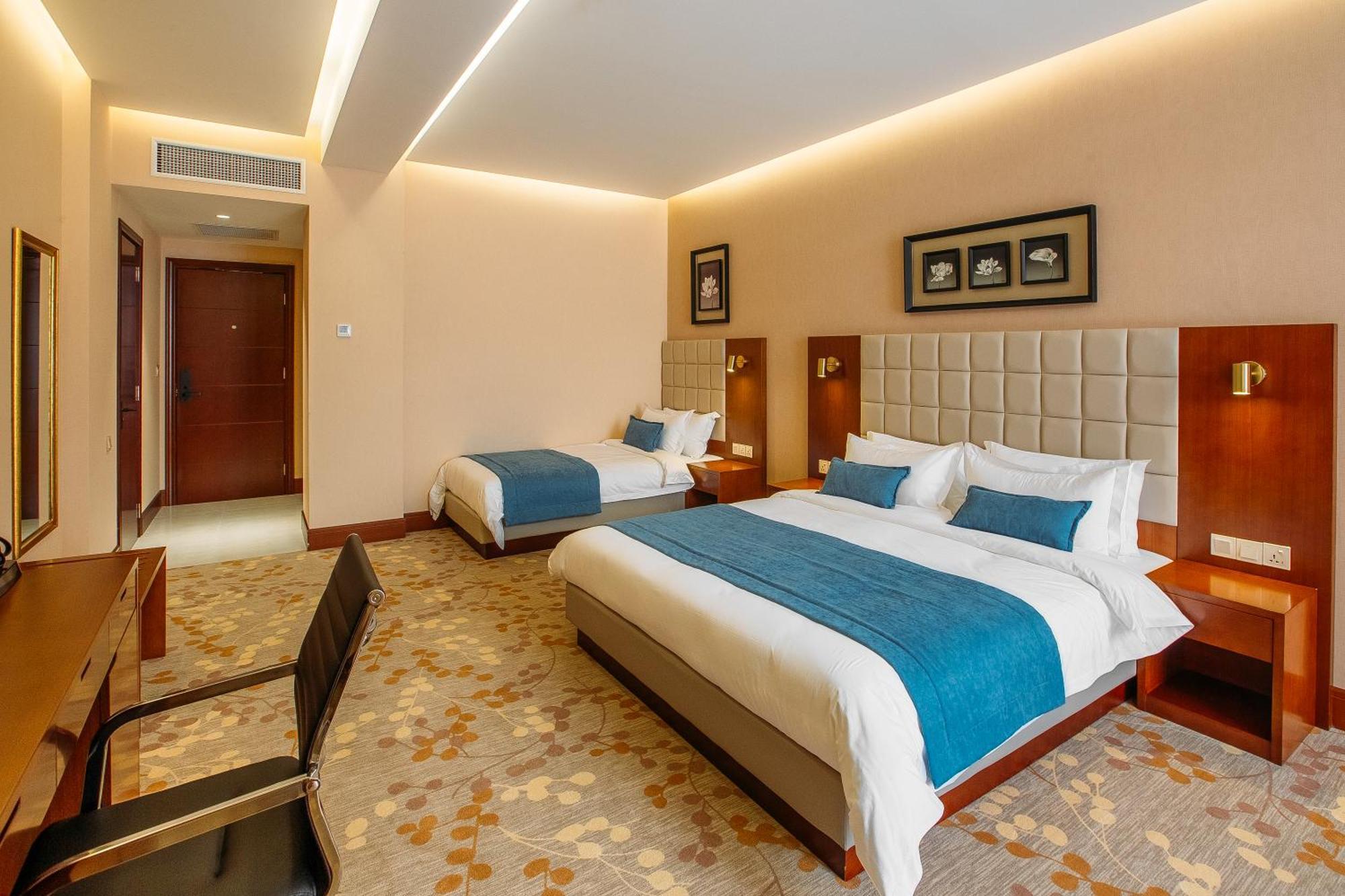 Reikartz Horizont Tbilisi Otel Dış mekan fotoğraf