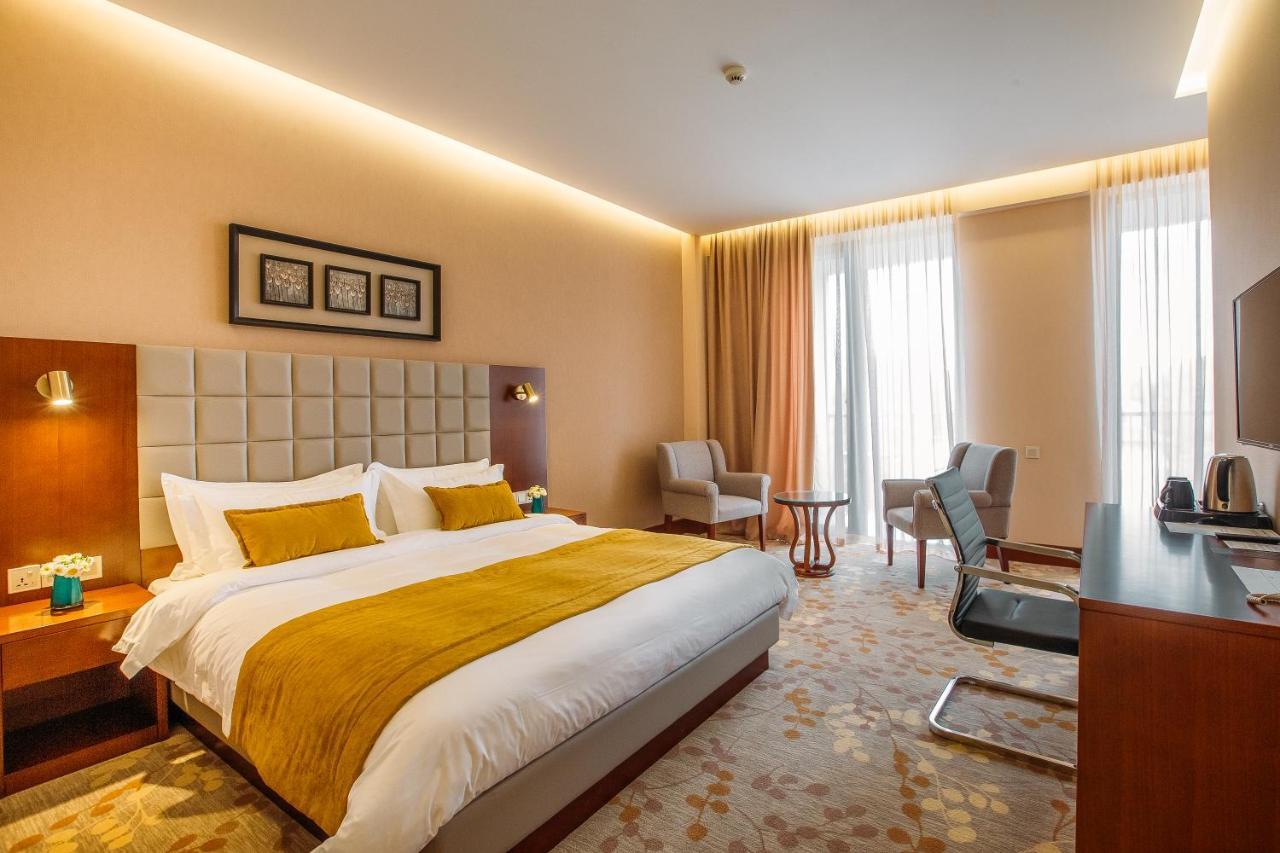 Reikartz Horizont Tbilisi Otel Dış mekan fotoğraf