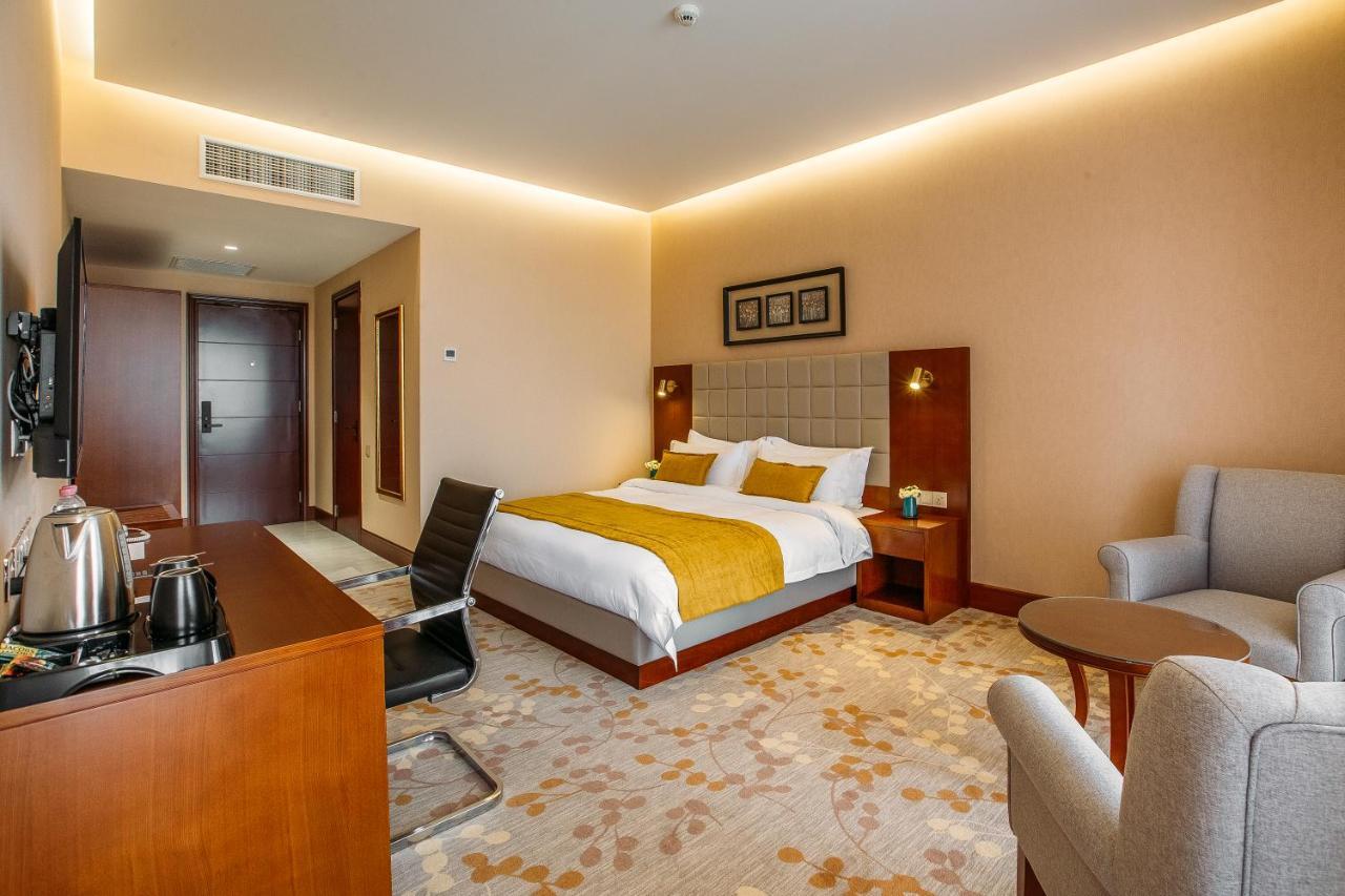 Reikartz Horizont Tbilisi Otel Dış mekan fotoğraf